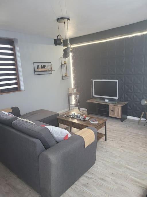 Petite Maison Cosy En Duplex Eguelshardt Exterior foto